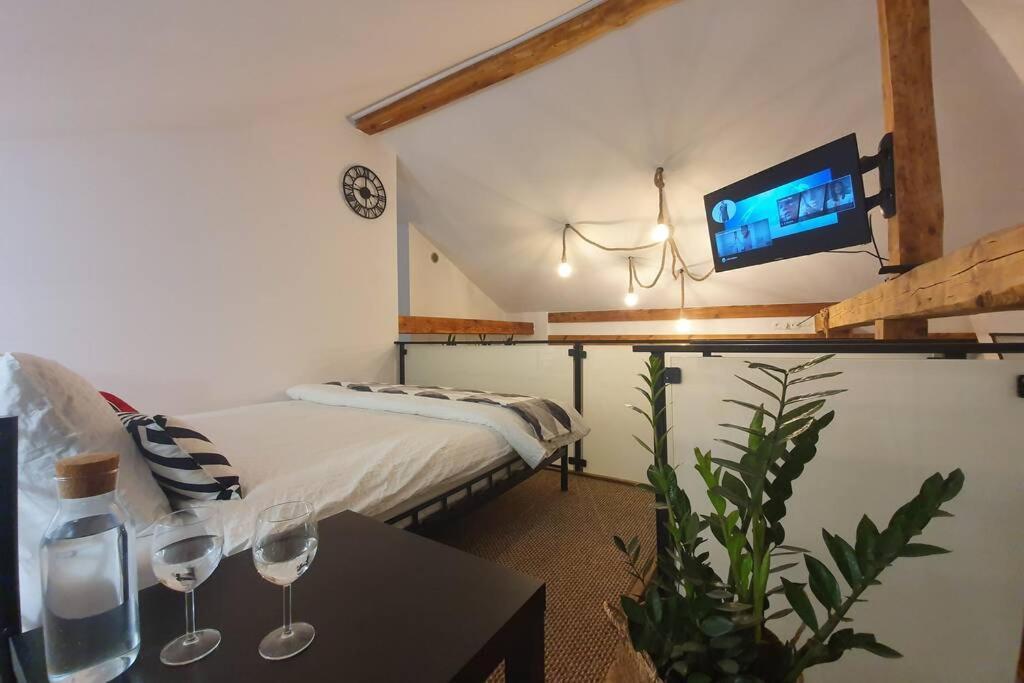 Koci Dom Loft Appartement Wieliczka Buitenkant foto